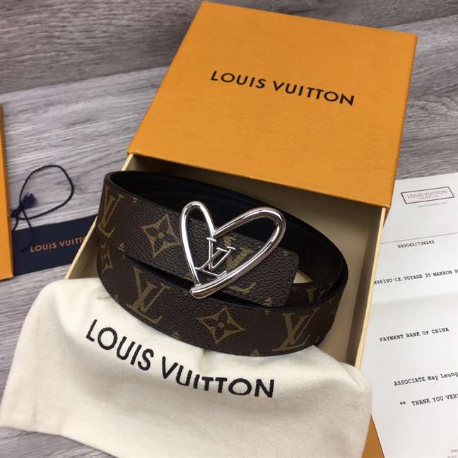 LOUIS VUITTON ICONIC 30MM REVERSIBLE BELT - B186