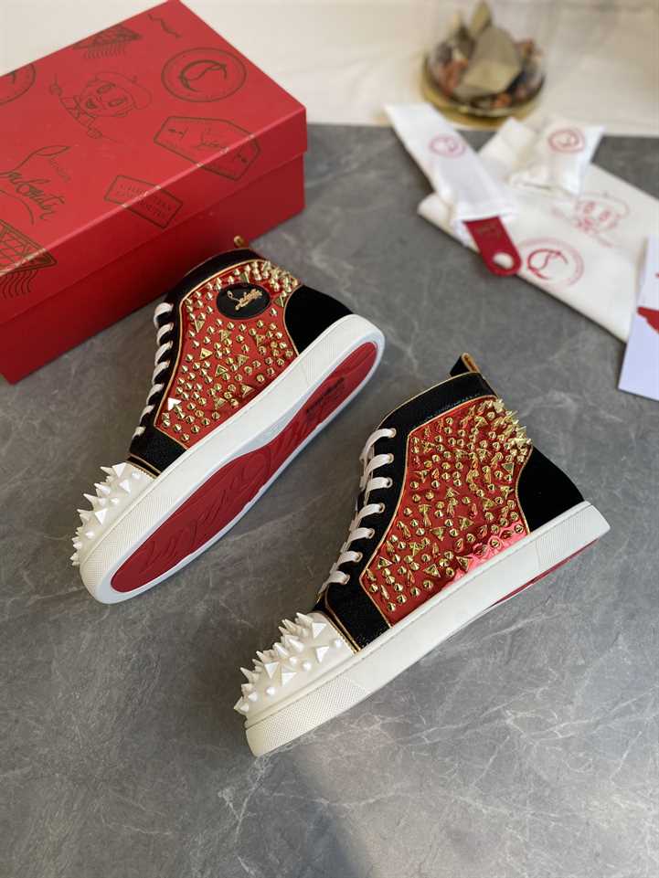 CHRISTIAN LOUBOUTIN HIGH TOP SNEAKER - CL152