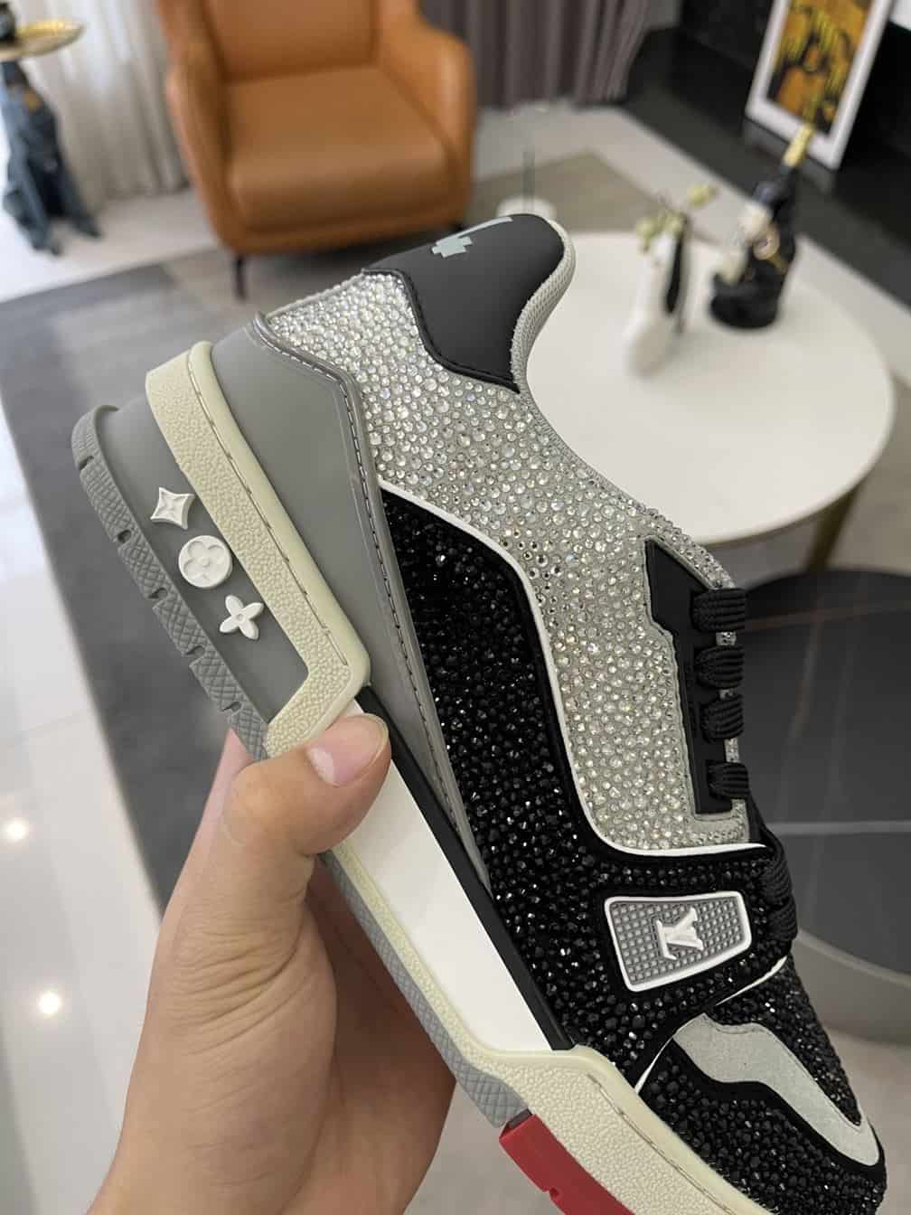 LOUIS VUITTON TRAINER SNEAKER - LSVT306