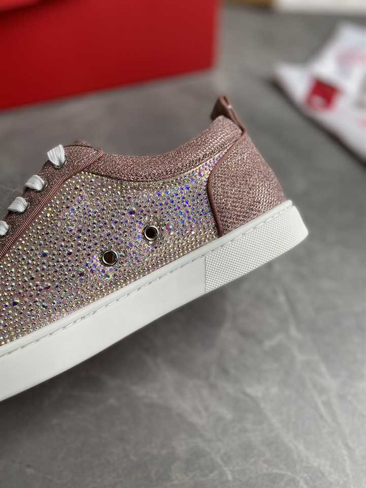 CHRISTIAN LOUBOUTIN LOW TOP SNEAKER - CL154