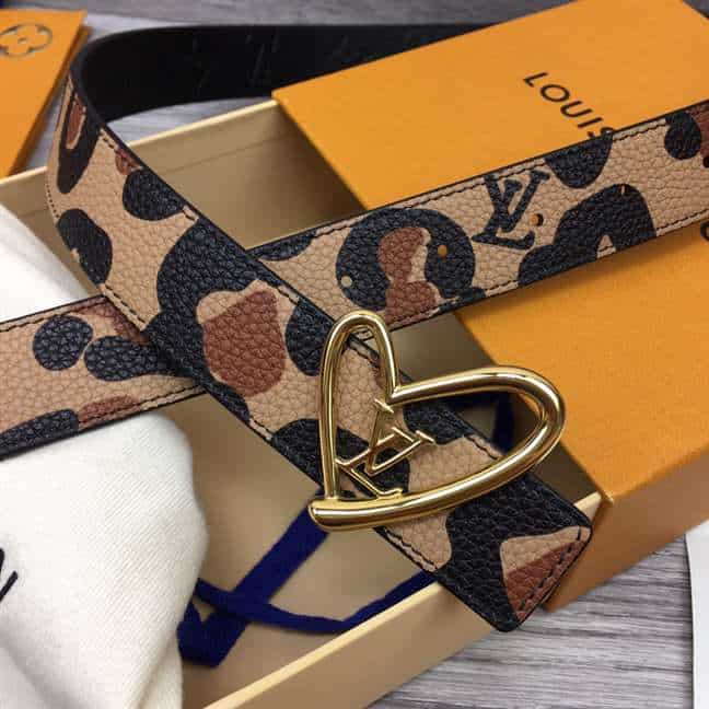 LOUIS VUITTON ICONIC 30MM REVERSIBLE BELT - B182