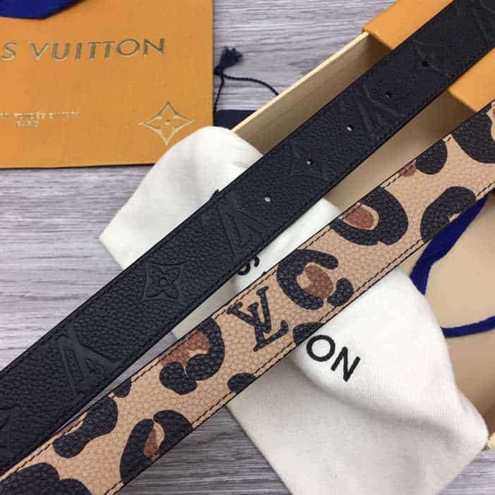 LOUIS VUITTON HEART BELT - B174