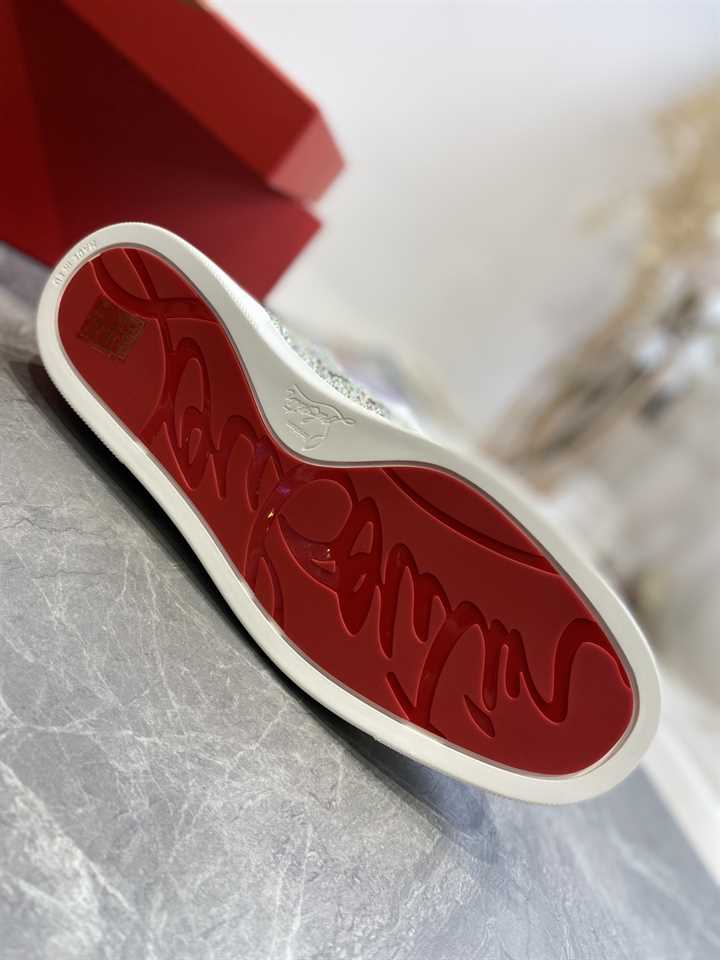 CHRISTIAN LOUBOUTIN LOW TOP SNEAKER - CL155