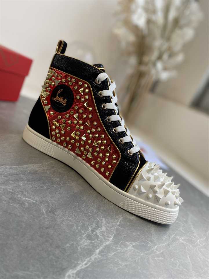 CHRISTIAN LOUBOUTIN HIGH TOP SNEAKER - CL152