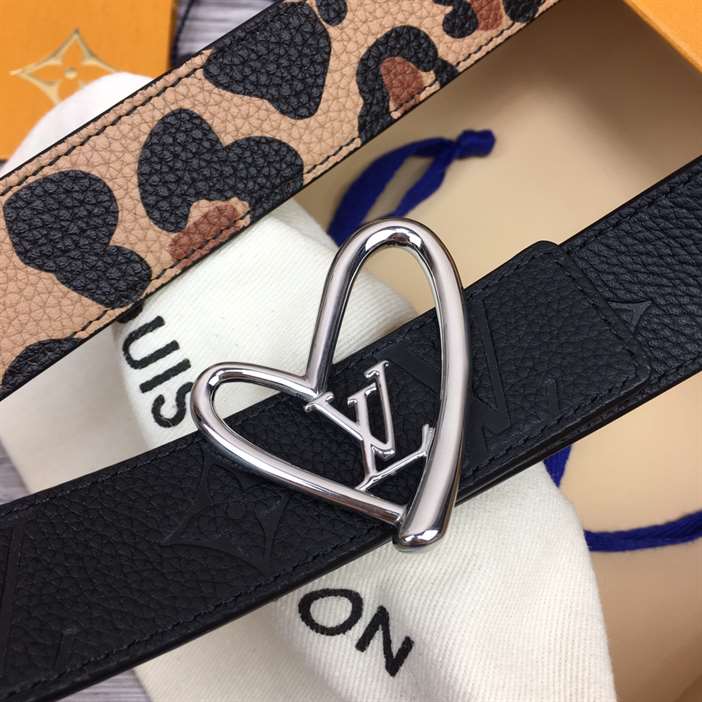 LOUIS VUITTON HEART BELT - B174