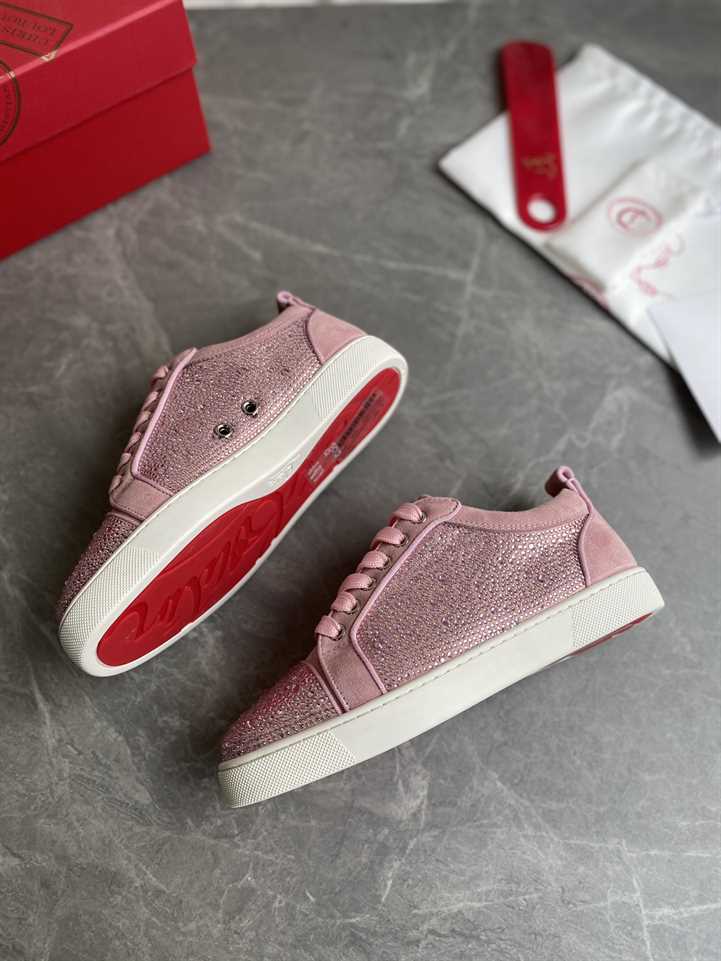 CHRISTIAN LOUBOUTIN LOW TOP SNEAKER - CL167