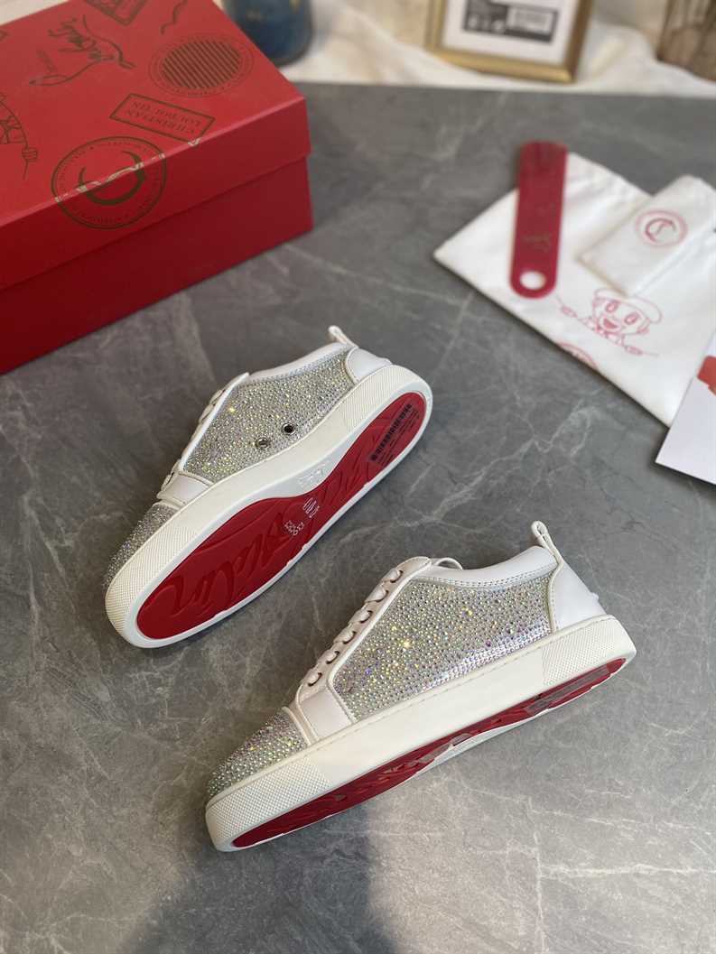 CHRISTIAN LOUBOUTIN LOW TOP SNEAKER - CL164