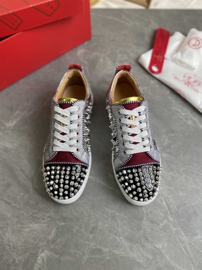 CHRISTIAN LOUBOUTIN LOW TOP SNEAKER - CL170