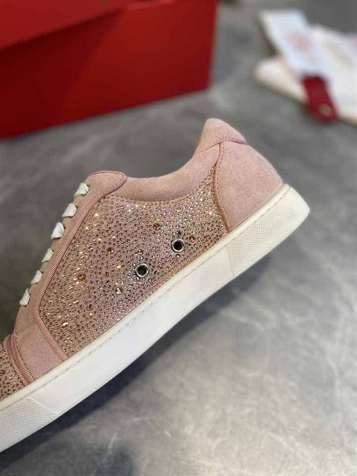 CHRISTIAN LOUBOUTIN LOW TOP SNEAKER - CL158