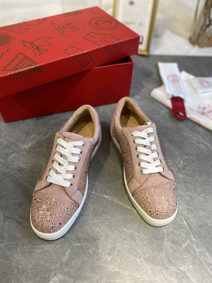 CHRISTIAN LOUBOUTIN LOW TOP SNEAKER - CL158