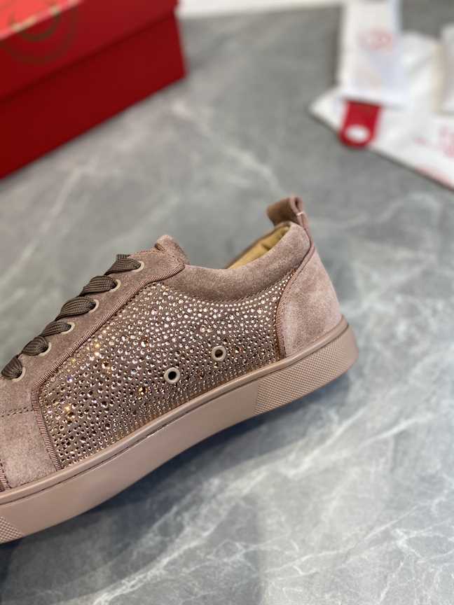 CHRISTIAN LOUBOUTIN LOW TOP SNEAKER - CL168