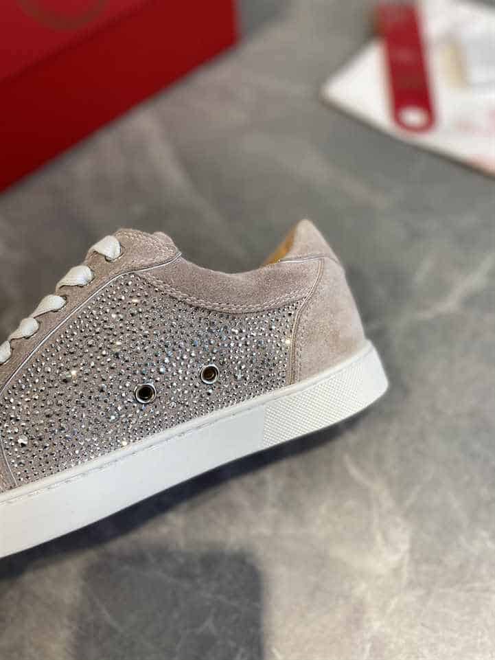 CHRISTIAN LOUBOUTIN LOW TOP SNEAKER - CL161