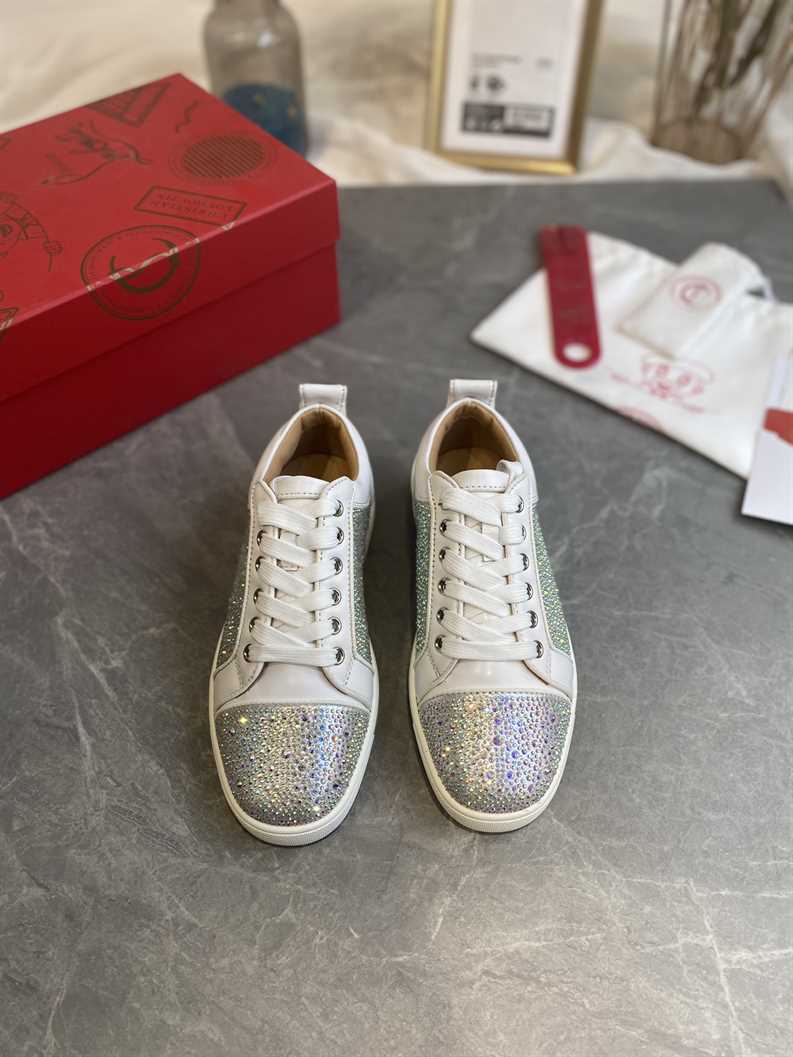 CHRISTIAN LOUBOUTIN LOW TOP SNEAKER - CL164