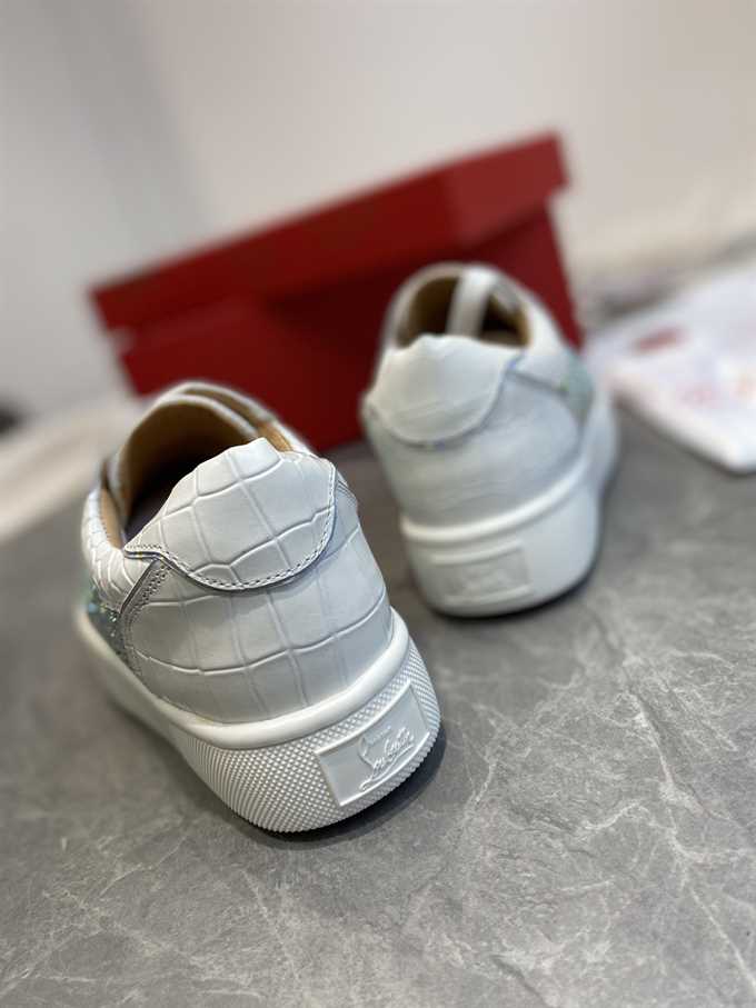 CHRISTIAN LOUBOUTIN LOW TOP SNEAKER - CL157