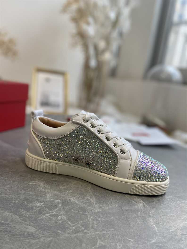 CHRISTIAN LOUBOUTIN LOW TOP SNEAKER - CL164