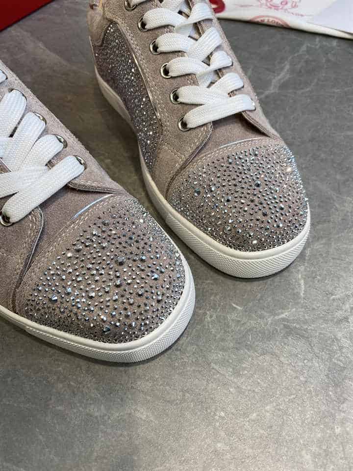 CHRISTIAN LOUBOUTIN LOW TOP SNEAKER - CL161