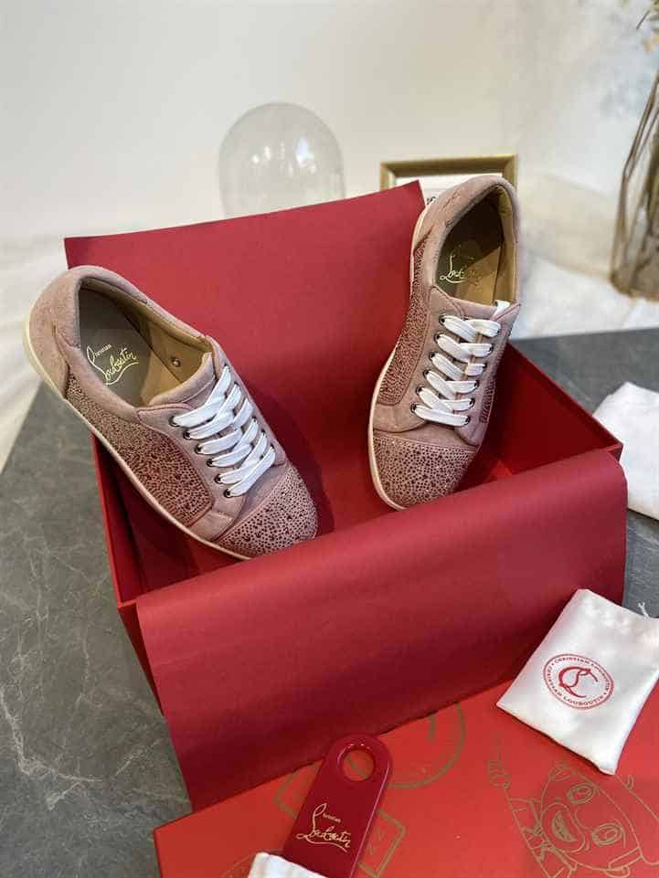 CHRISTIAN LOUBOUTIN LOW TOP SNEAKER - CL158