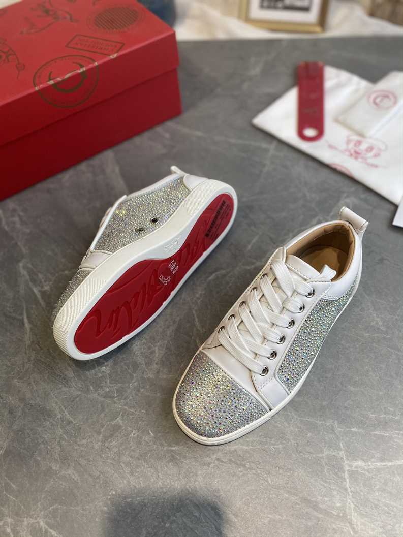 CHRISTIAN LOUBOUTIN LOW TOP SNEAKER - CL164