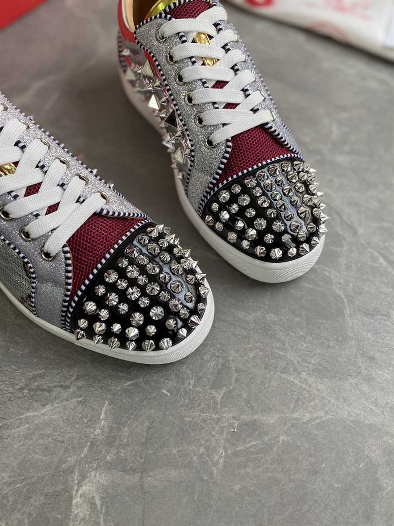 CHRISTIAN LOUBOUTIN LOW TOP SNEAKER - CL170