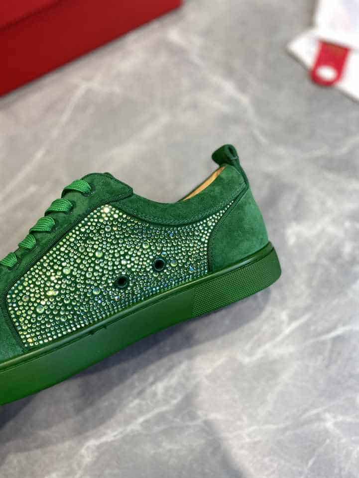 CHRISTIAN LOUBOUTIN LOW TOP SNEAKER - CL162