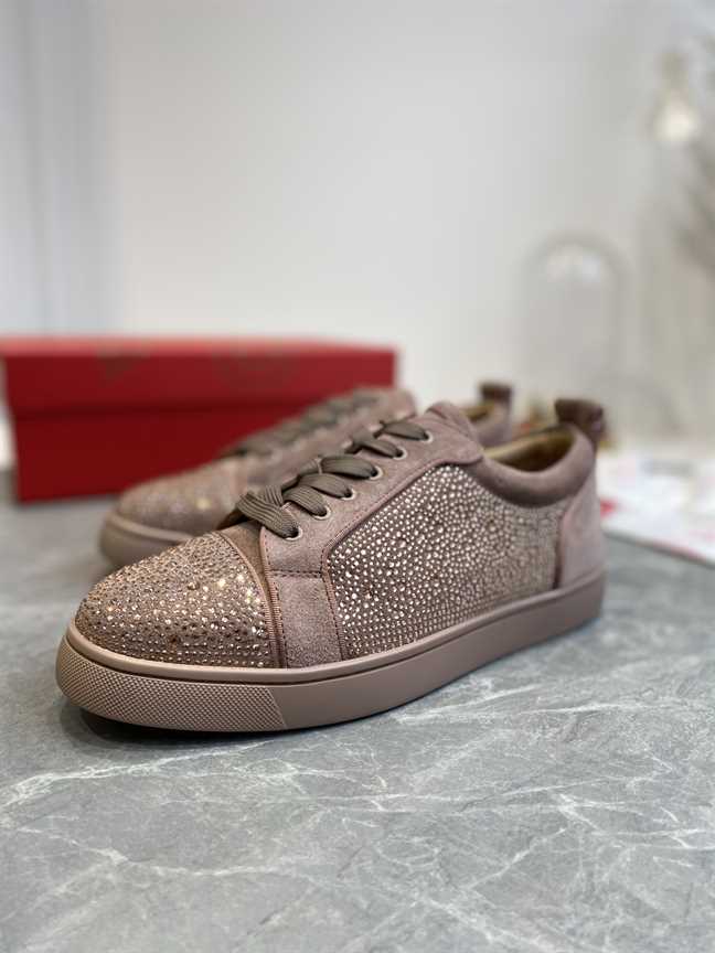 CHRISTIAN LOUBOUTIN LOW TOP SNEAKER - CL168
