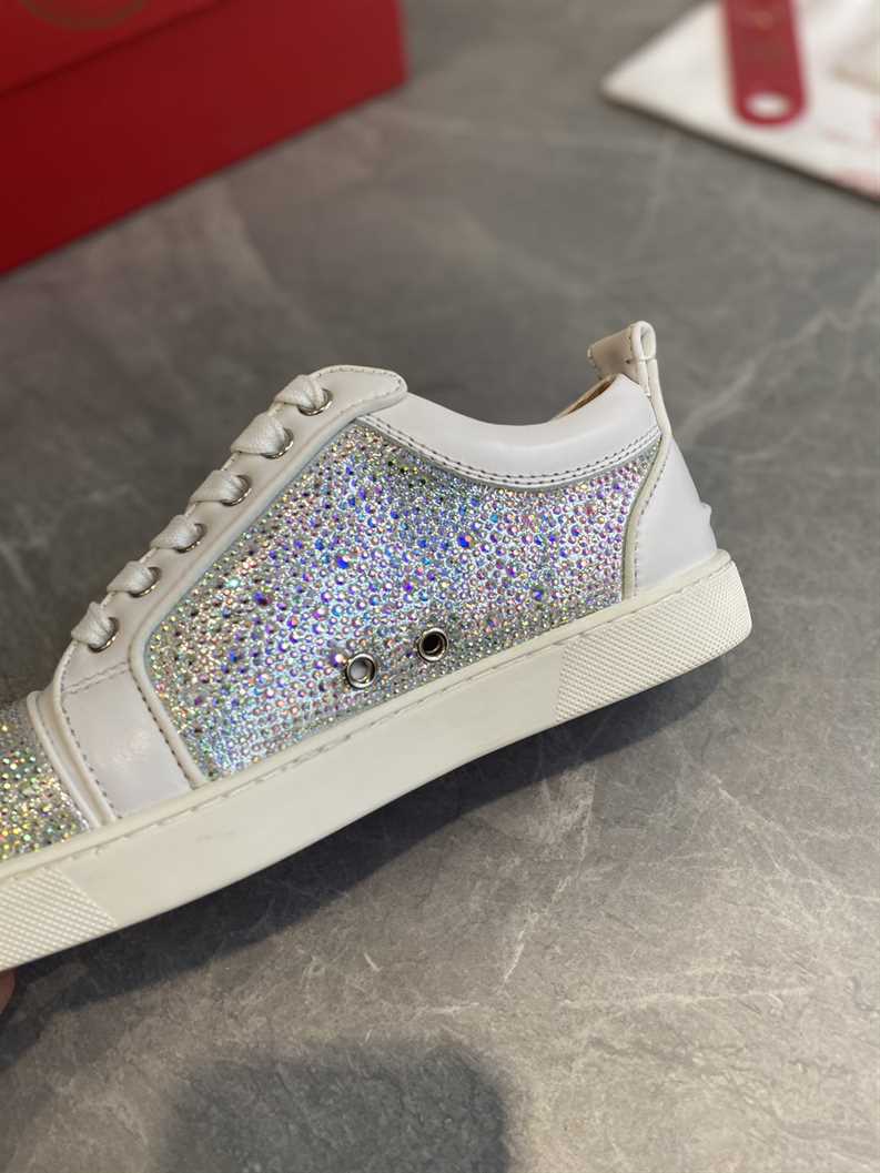 CHRISTIAN LOUBOUTIN LOW TOP SNEAKER - CL164
