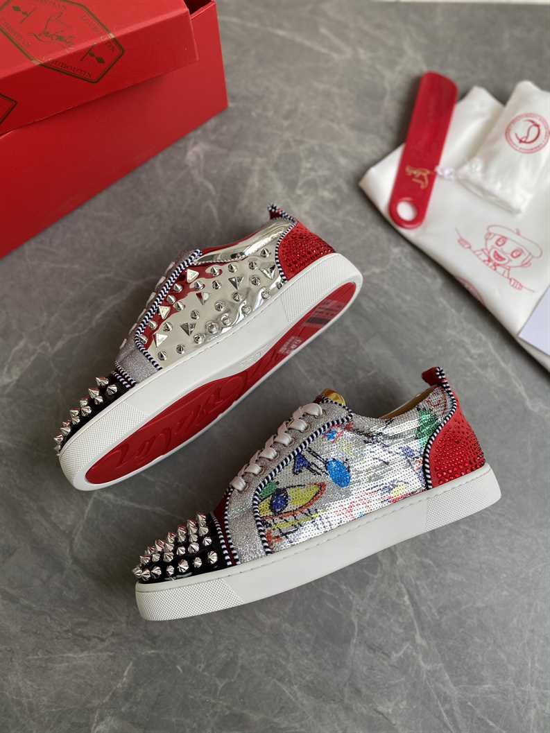 CHRISTIAN LOUBOUTIN LOW TOP SNEAKER - CL170
