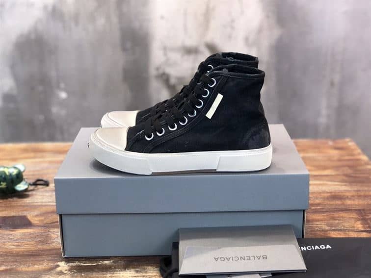BALENCIAGA MEN'S PARIS HIGH TOP TRAINERS IN BLACK - BB210