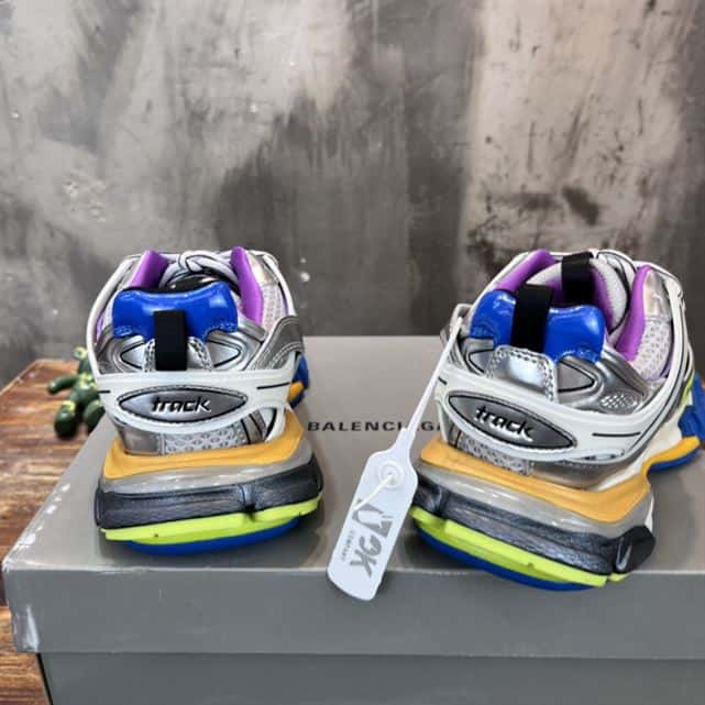 BALENCIAGA MEN'S TRACK TRAINERS IN SILVER - BB208