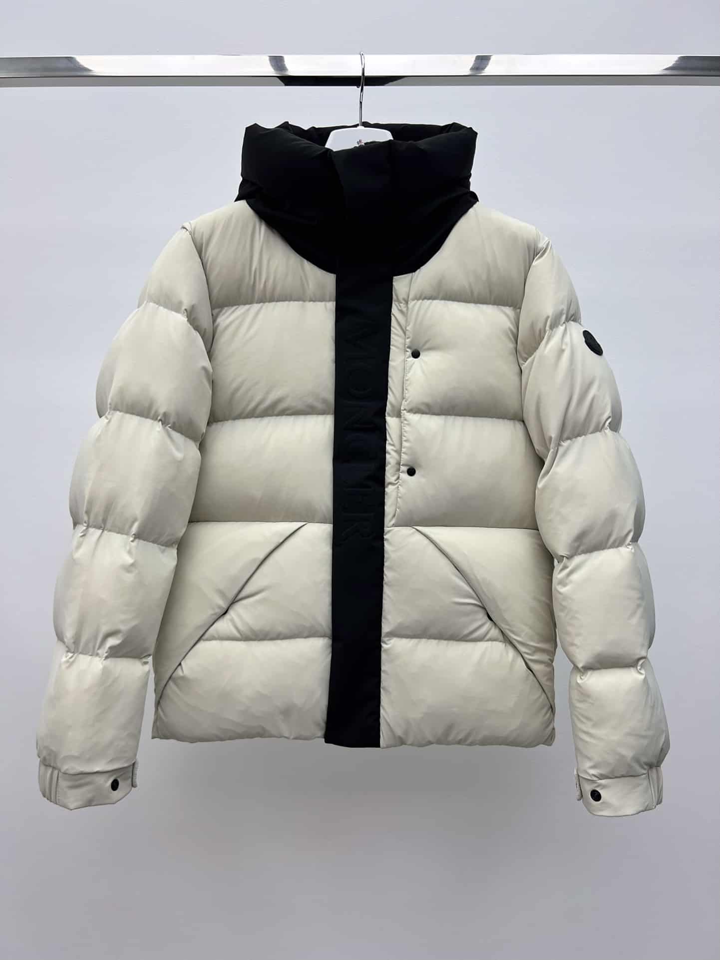 MONCLER JACKET - MJ001