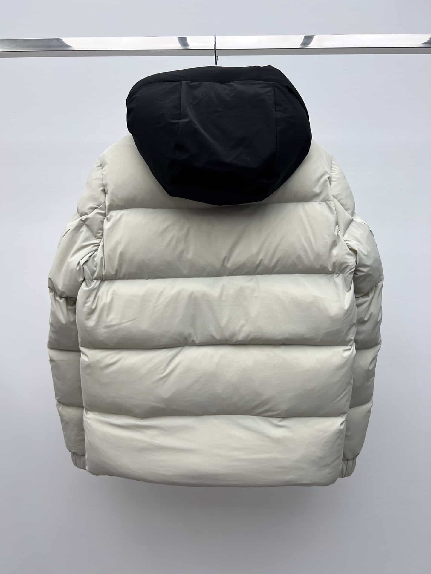 MONCLER JACKET - MJ001