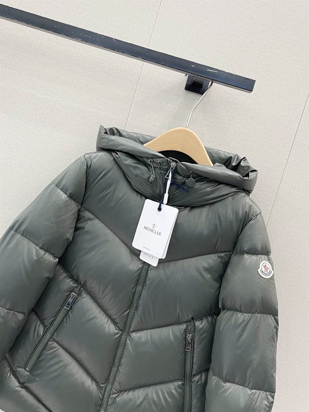 MONCLER JACKET - MJ027