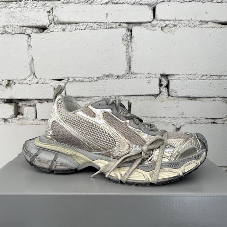 BALENCIAGA MEN'S 3XL TRAINERS - BB214