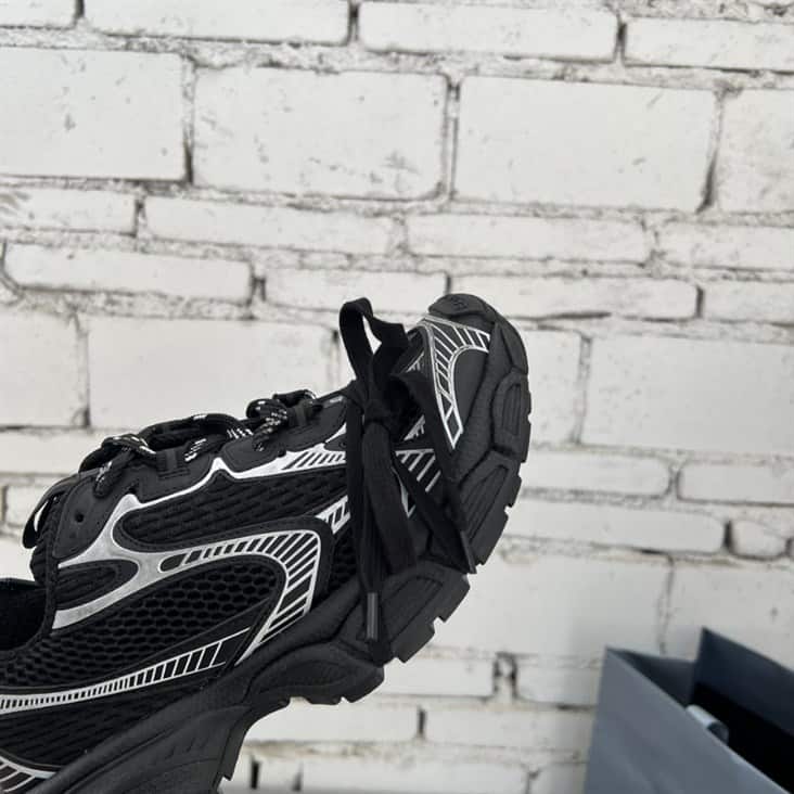 BALENCIAGA MEN'S 3XL TRAINERS - BB215