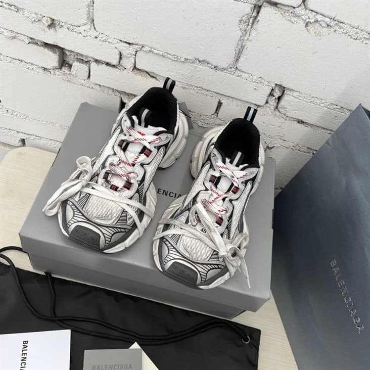 BALENCIAGA MEN'S 3XL TRAINERS - BB216