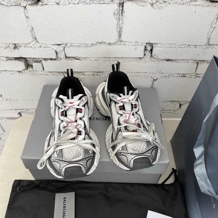 BALENCIAGA MEN'S 3XL TRAINERS - BB216