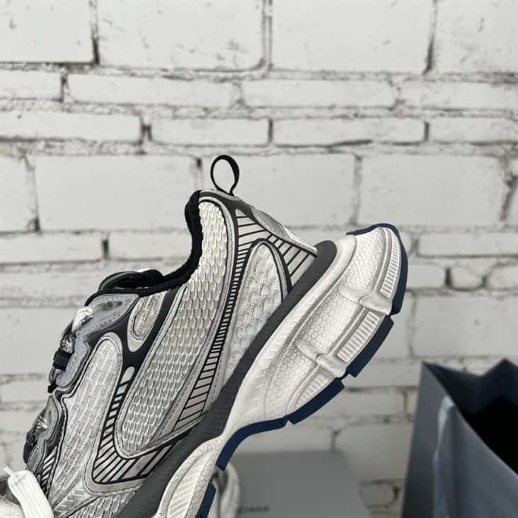 BALENCIAGA MEN'S 3XL TRAINERS - BB217