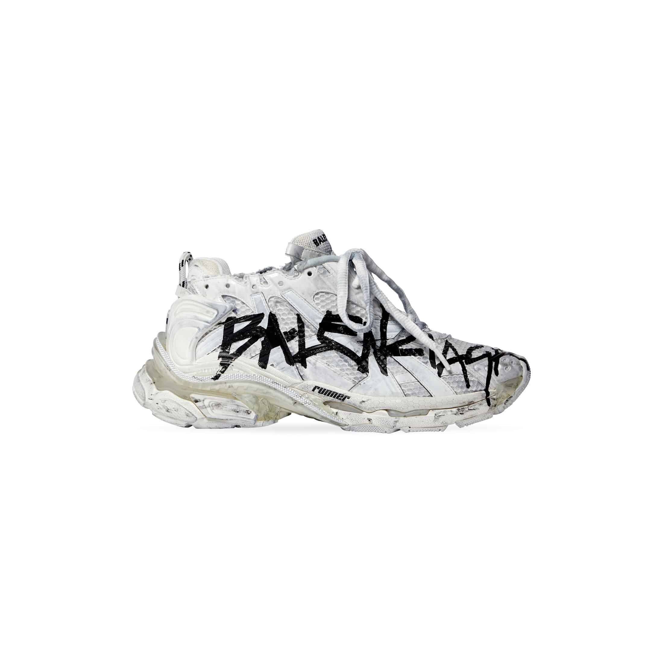 BALENCIAGA MEN'S RUNNER GRAFFITI TRAINERS - BB218
