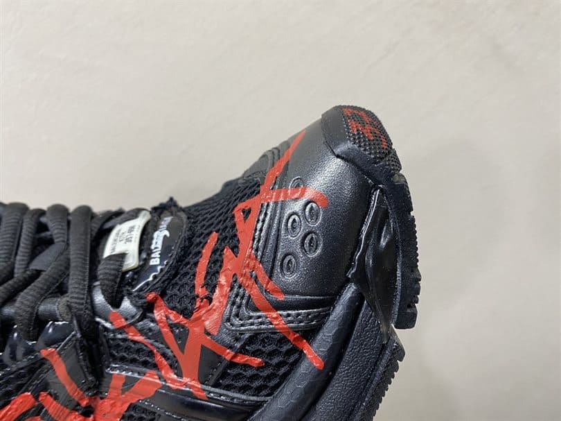 BALENCIAGA MEN'S RUNNER GRAFFITI TRAINERS - BB219