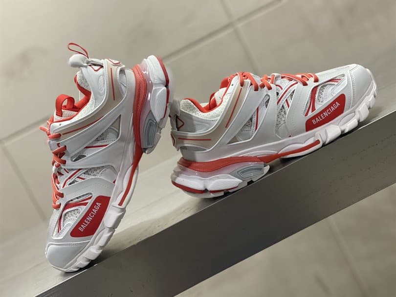 BALENCIAGA MEN'S TRACK TRAINERS - BB221