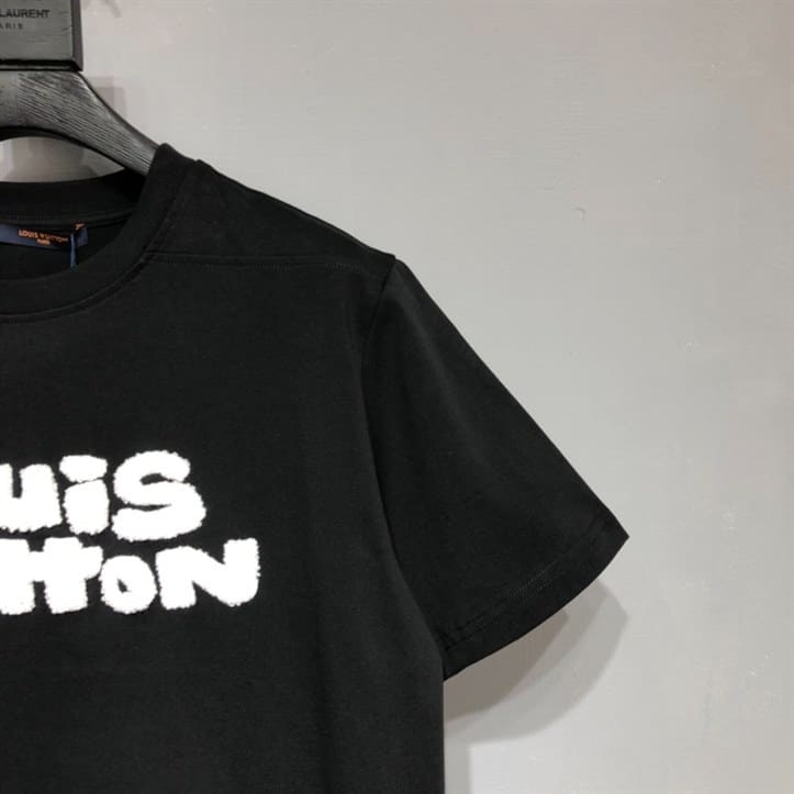 LOUIS VUITTON T-SHIRT - LV19