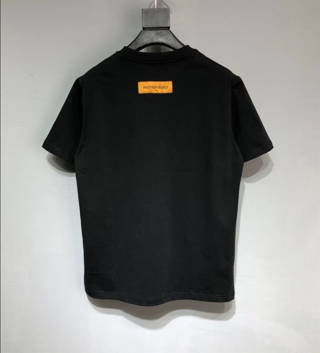 LOUIS VUITTON T-SHIRT - LV19