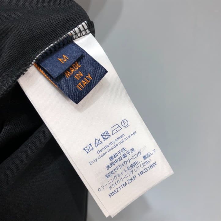 LOUIS VUITTON T-SHIRT - LV19