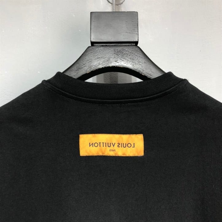 LOUIS VUITTON T-SHIRT - LV19