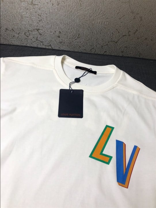 LOUIS VUITTON T-SHIRT - LV21