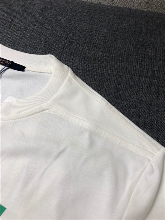 LOUIS VUITTON T-SHIRT - LV21