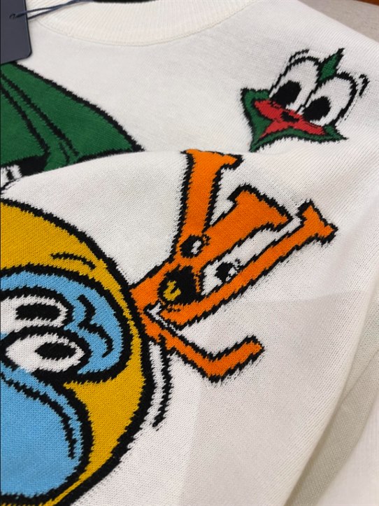 LOUIS VUITTON T-SHIRT - LV28