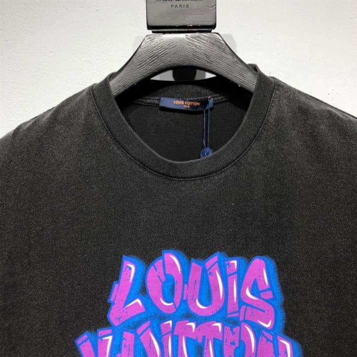 LOUIS VUITTON T-SHIRT - LV30