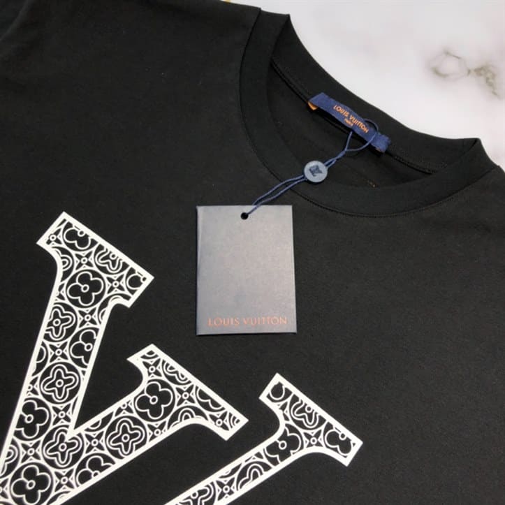 LOUIS VUITTON T-SHIRT - LV31