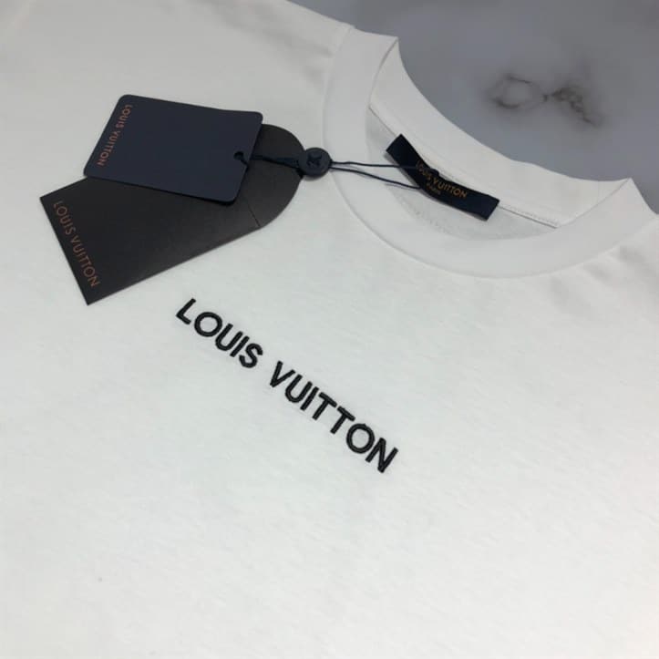 LOUIS VUITTON T-SHIRT - LV33